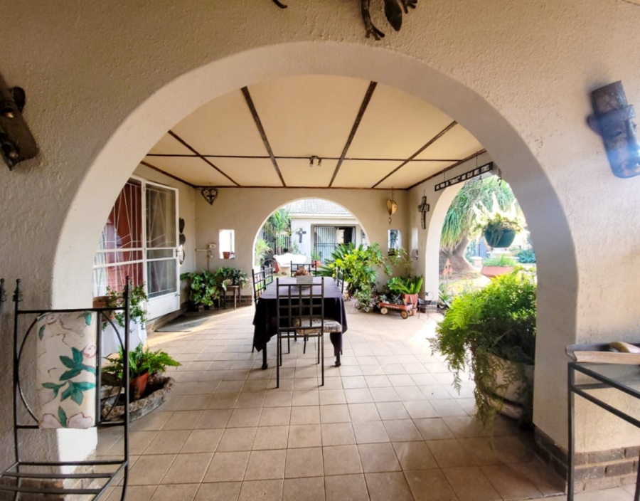 3 Bedroom Property for Sale in Flamwood North West